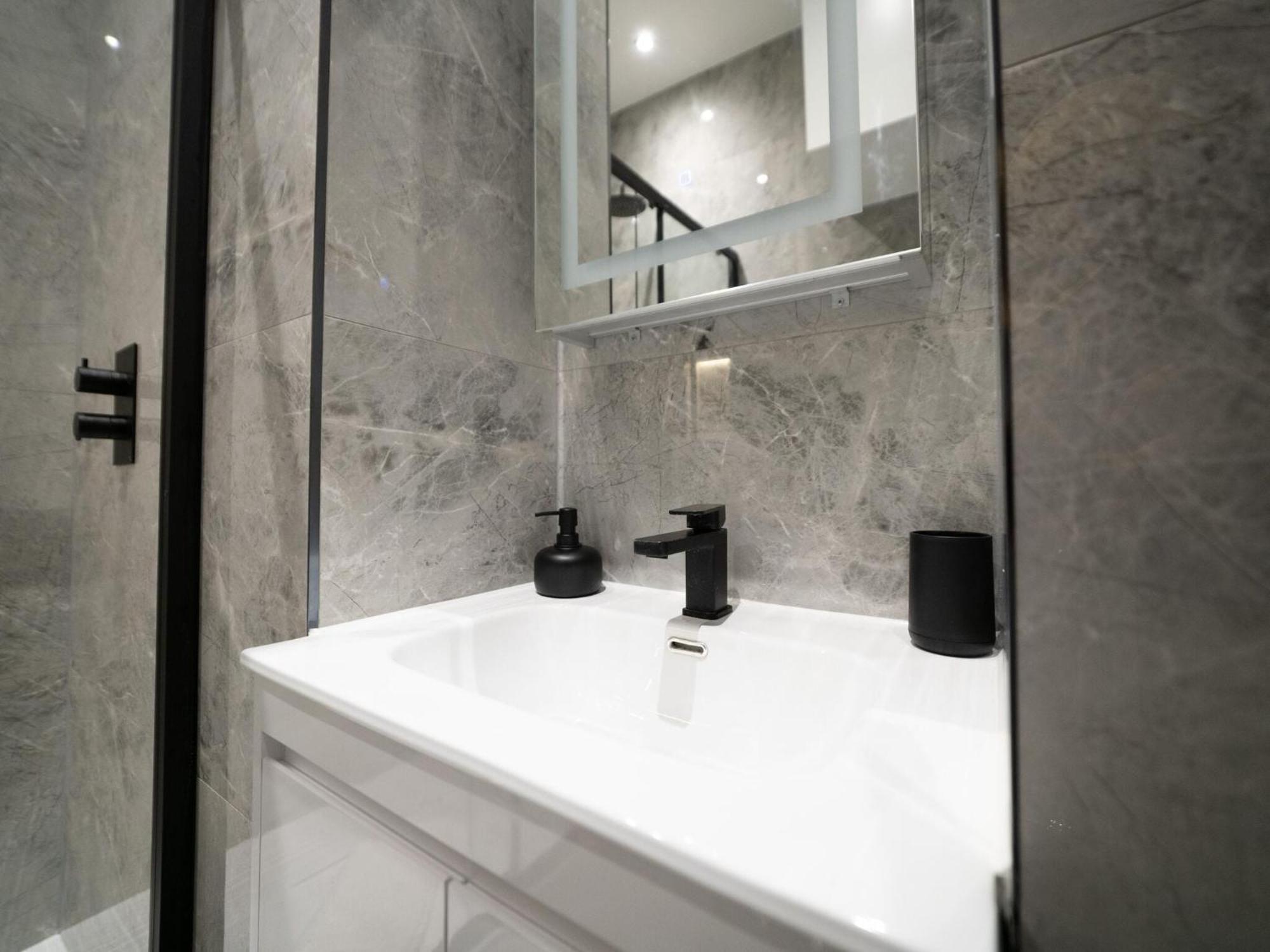 One And Two Bedroom Apartments Near Holloway Train Station By Belvilla Londyn Zewnętrze zdjęcie
